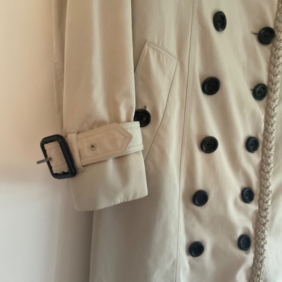 🔥🔥BURBERRY GABARDINE ROPE TRIM TRENCH COAT-SPECIAL EDITION🔥🔥 - Picture 9 of 9